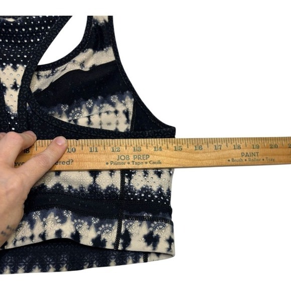 Torrid Active Sports Bra Black Cream Tie Dye Racerback Size M‎ / 00 Longline - Picture 8 of 10